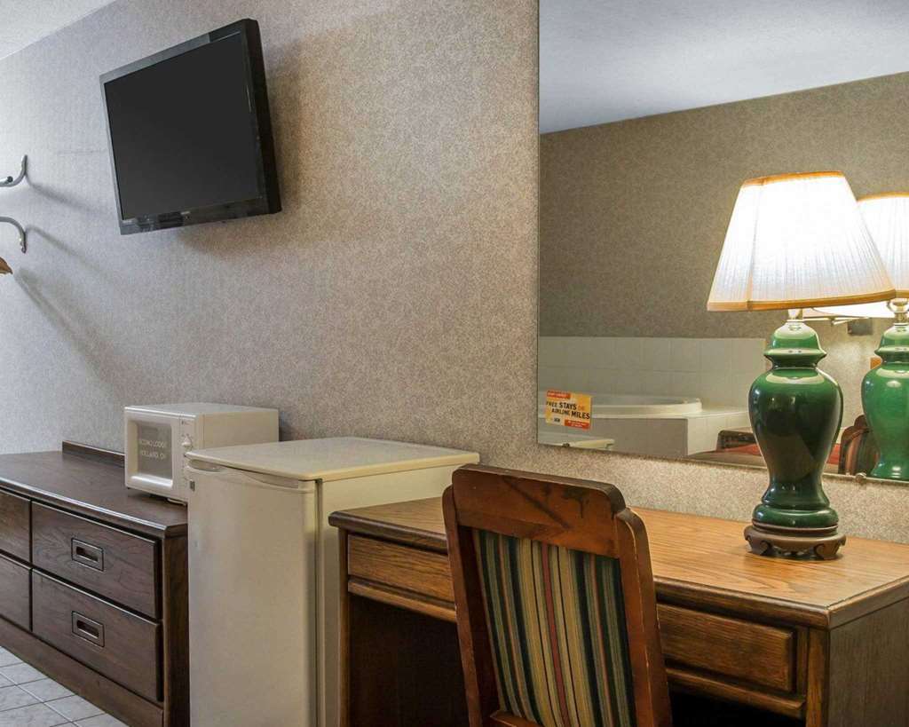 Econo Lodge Holland Quarto foto